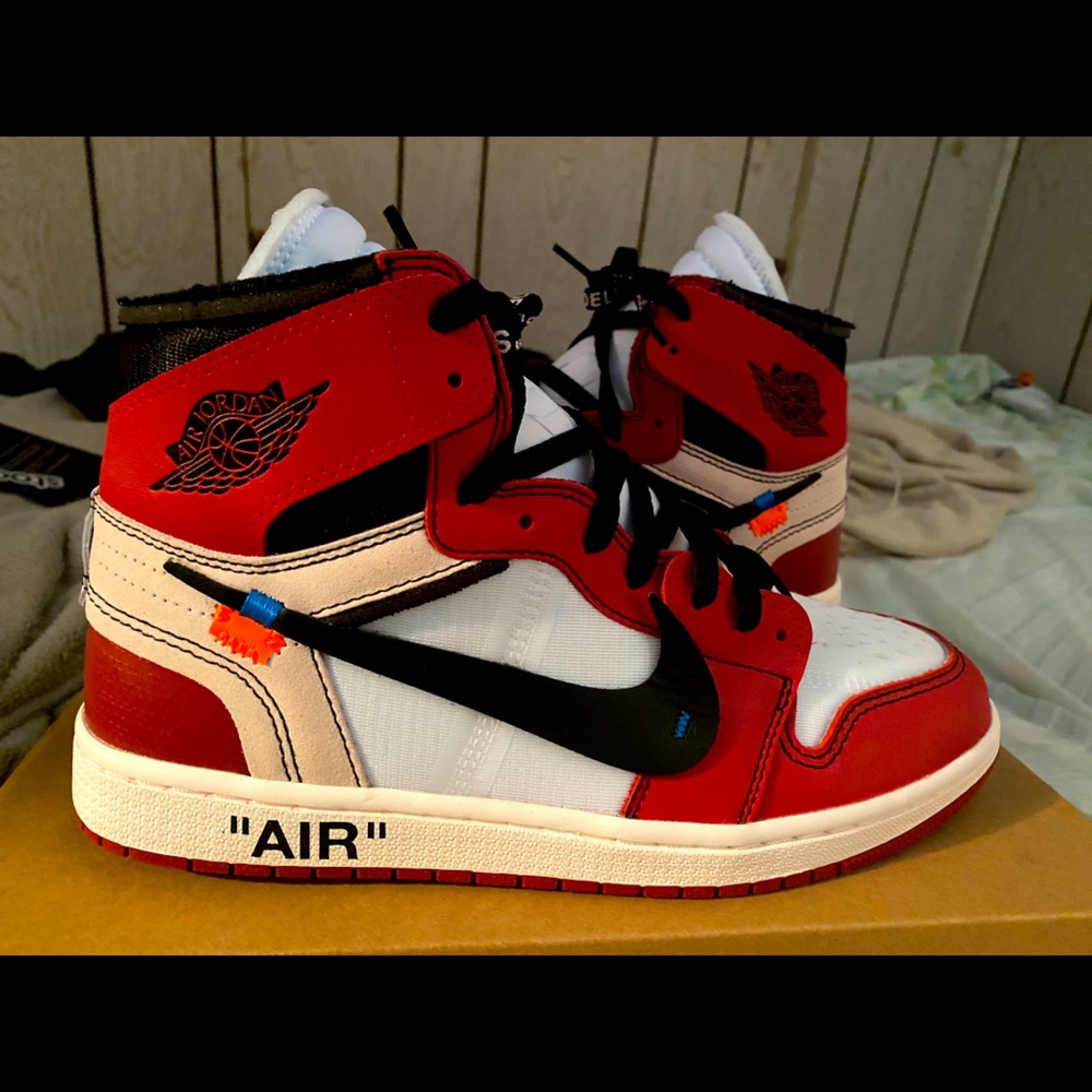 Off White Jordan 1 Chicago’s